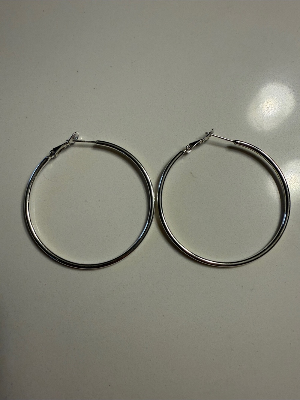 Classic .925 Silver Hoop Earrings - Sleek Everyday Style